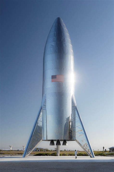 Elon Musk Shows Off the Shiny SpaceX Starship - CNET