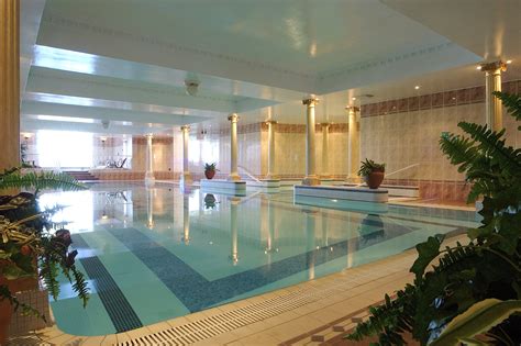 Thornton Hall - Book Spa Breaks, Days & Weekend Deals from £95