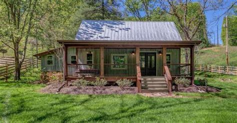 Do you love this Cozy 1100 Sq Feet Log Cabin in the Woods | Cabins in the woods, Little cabin ...