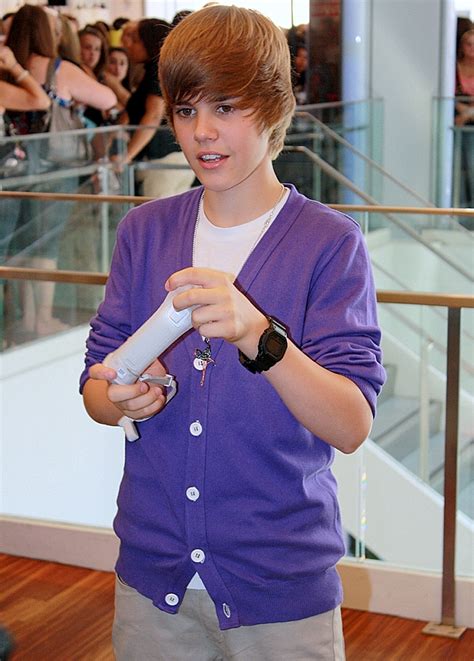 File:2009 Justin Bieber NYC 2.JPG - Wikimedia Commons