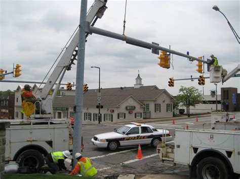 Highway Lighting and Traffic Signalization Work by Thompson Electric