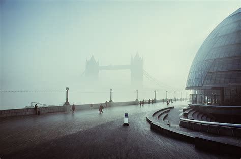 27 amazing photos of foggy London