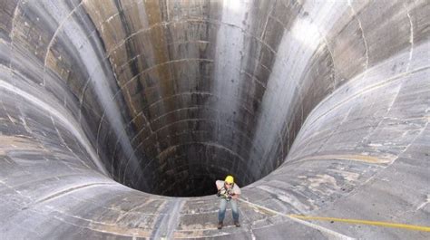 Gibson Dam Glory Hole Conduit Spillway - CivilDigital