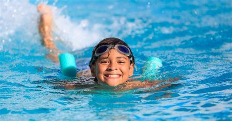 What You Need to Know About Swimming in Backyard Pools this Summer