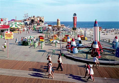 Hunts Pier Rides On The Wildwood New Jersey Boardwalk Photograph by ...