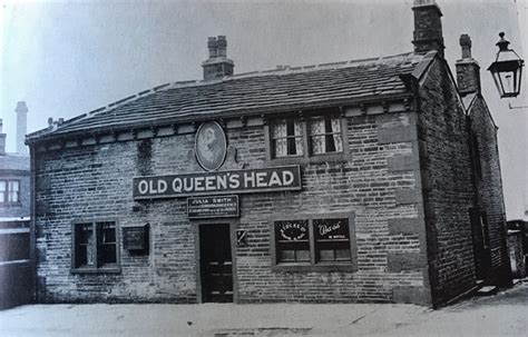 Old Queens Head, Queensbury