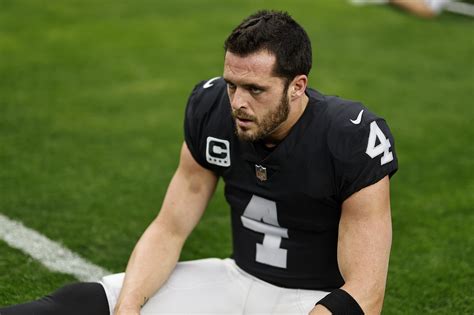 Derek Carr resisting urge to 'tell the whole truth' on Raiders