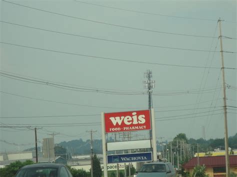 WEIS MARKET BAKERY - Updated December 2024 - 1800 Roosevelt Ave, York, Pennsylvania - Bakeries ...