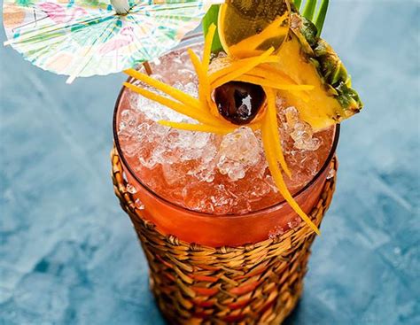 Bahama mama - a tiki cocktail | boozy bisou