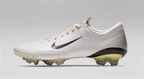 In Detail - Nike Mercurial Vapor III 2006 Football Boots - Footy Headlines