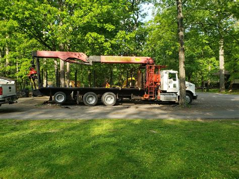 Poconos Crane & Grapple Saw Truck Service - Benders Tree Service