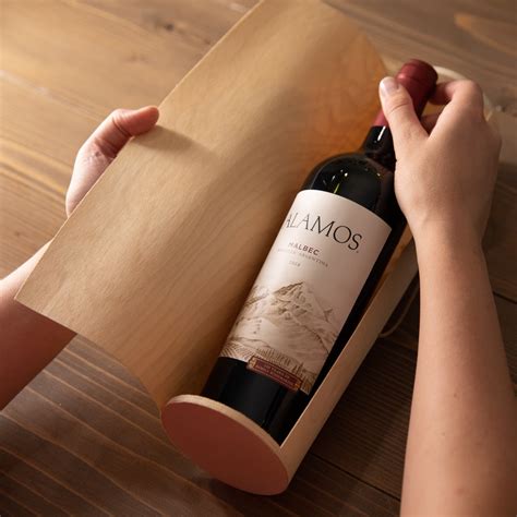 Round Wood Wine Gift Box - Laser engravable - PhotoFlashDrive