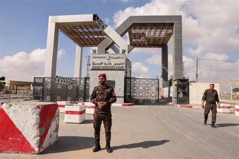 Egypt closes Gaza border amid tensions with Hamas | Gaza News | Al Jazeera