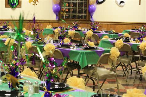 Mardi Gras Party | Mardi gras centerpieces, Mardi gras party ...