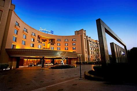 RADISSON BLU PLAZA DELHI AIRPORT (New Delhi) - Hotel Reviews, Photos ...