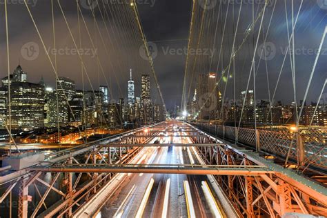 Brooklyn Bridge at Night 16171610 Stock Photo at Vecteezy