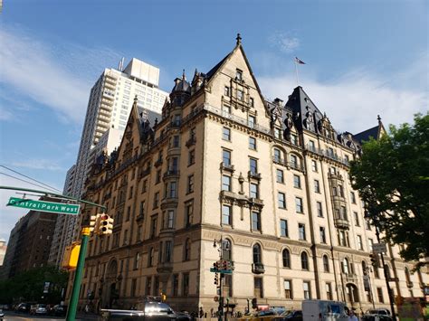 The Dakota Building - Take New York Tours