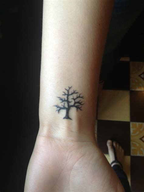 77 Attractive Tree Wrist Tattoos Design