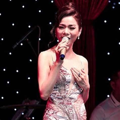 Ca sĩ Lệ Quyên: Gò ép mình hát nhạc Bolero và điều không tưởng