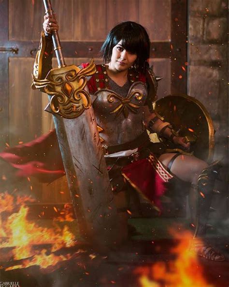 Bellona from SMITE Cosplay | Cosplay, Amazing cosplay, Battle