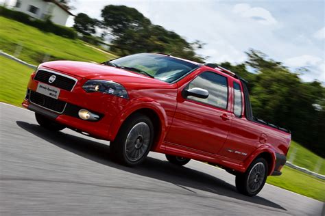 Fiat releases Strada Sporting Pickup for the Brazilian market - Automotorblog