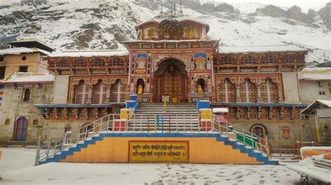 Badrinath opens after winter closure - The Hindu