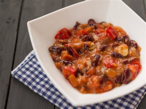 Vegan Tofu Chili Recipe and Nutrition - Eat This Much