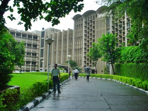 Why Powai is a hotspot for IT start-ups - Rediff.com Business