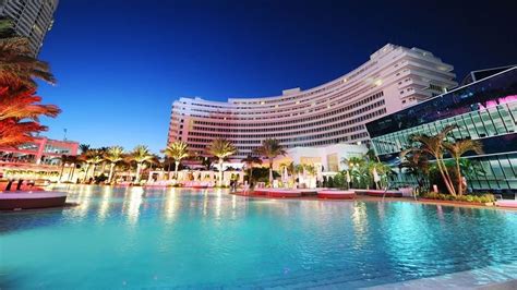 Fontainebleau Miami Beach, Florida 5 Star Luxury Resort Hotel