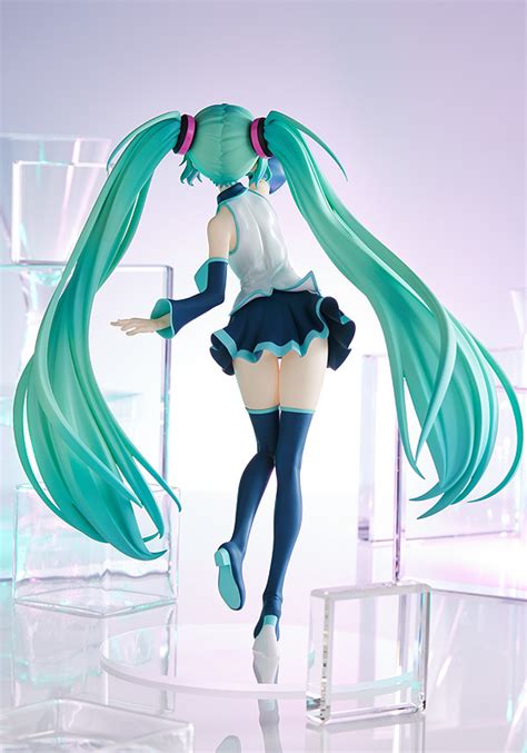 APR228228 - HATSUNE MIKU POP UP PARADE BECAUSE YOURE HERE L PVC FIG - Previews World