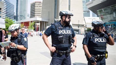 Toronto police to expand neighbourhood officer program amid spate of shootings | CTV News