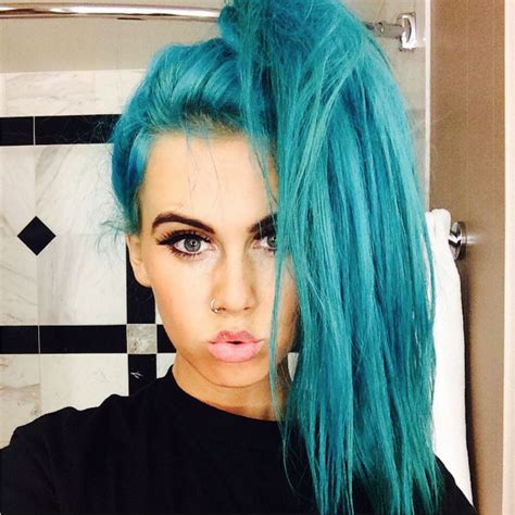 Pin by Bec Chandler on KAITLYN | Teal hair, Bright hair colors, Bright hair