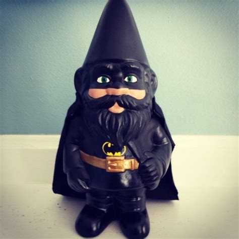 creepy garden gnomes | Funny gnomes, Fun diy halloween decorations ...