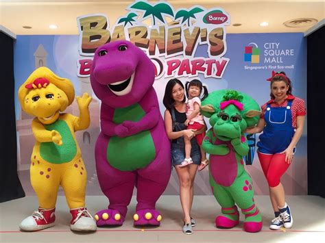 Ashlyn Thia: Barney's Beach Party 'Live' On Stage @ City Square Mall