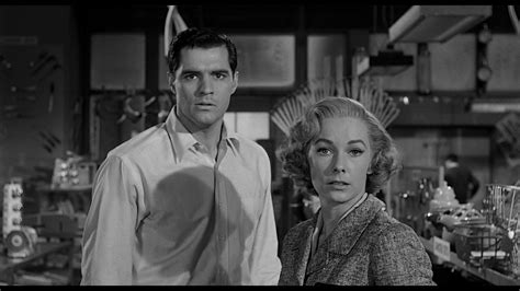 Vera Miles, John Gavin - Psycho (Alfred Hitchcock,1960) | John gavin, Alfred hitchcock, Hitchcock