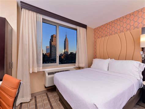 Hotels in Midtown West Manhattan | Holiday Inn NYC - Times Square