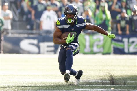 VOTE Seahawks RB Kenneth Walker III FedEx Ground Player of Week 6