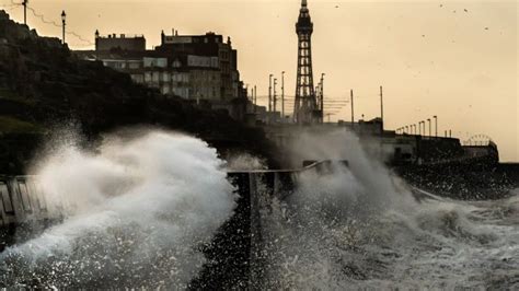 When will Storm Isha end? Latest Met Office UK weather forecast