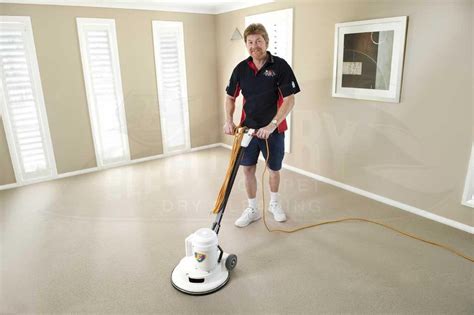 8 Benefits of Dry Carpet Cleaning Practice