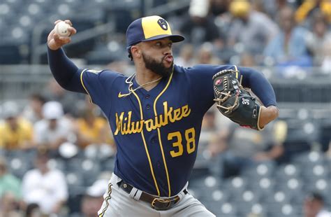 William Contreras HR helps Brewers roar past Pirates | Reuters