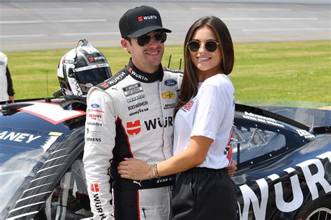 Ryan Blaney Girlfriend Gianna Tulio Cheers Him Ahead of Big Race | USA ...