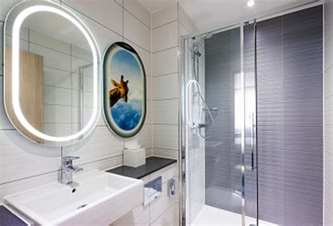 Ideal Standard bathroom suites complement design hotel | Ideal-Standard ...