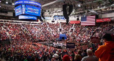 Trump’s Green Bay, WI Rally Crowd Size: How Many Attended? | Heavy.com