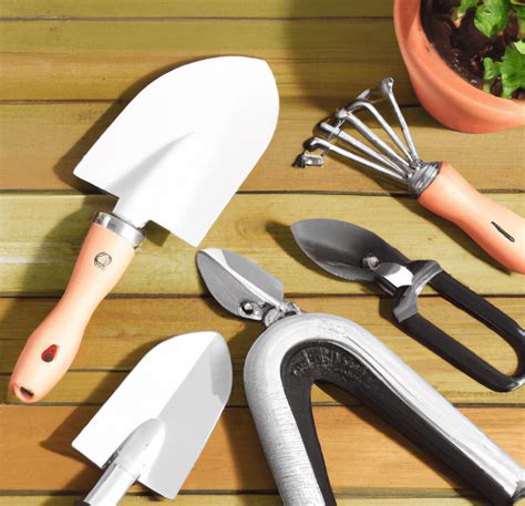 The Best Gardening Tools For Small Spaces - Your House Your Garden