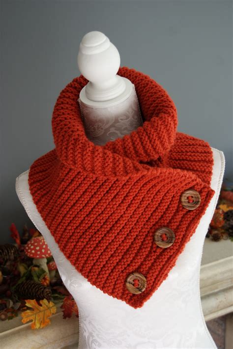 Fabulous Ribbed Cowl Scarf Knitting Pattern – Home of Yarns