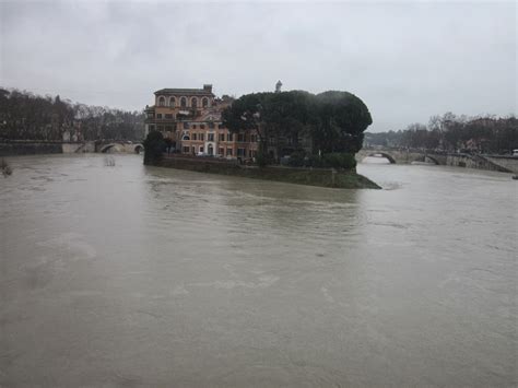 Sights of Rome: Floods on the Tiber