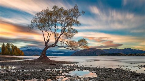 Lake Wanaka, New Zealand, Back to Nature! - Traveldigg.com