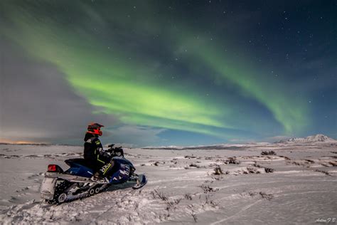 Northern light Snowmobile tour - Geotravel Iceland