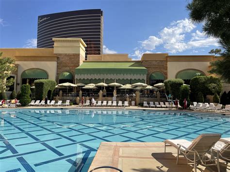 Best Pools in Las Vegas - On The Strip and Downtown