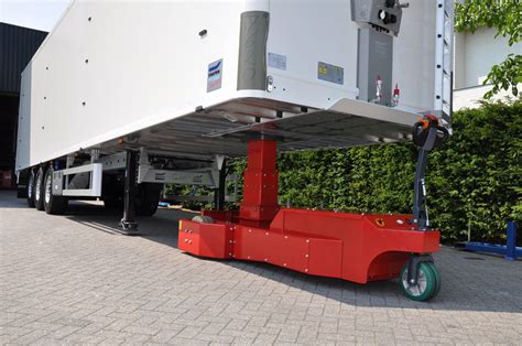 Trailer Mover 20 TO by Multi-Mover electric power tugs